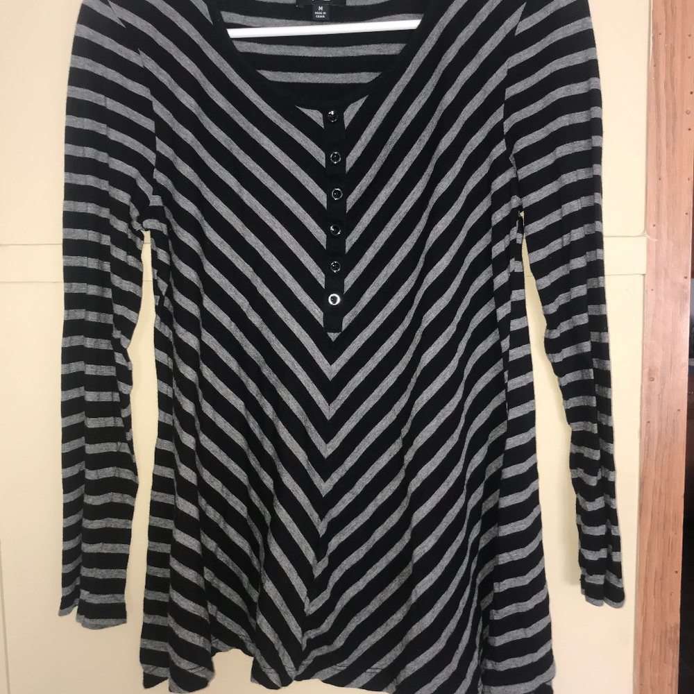 Jones New York long sleeved tunic